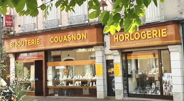 Façade de la Bijouterie Couasnon à Mortagne-au-Perche, bijouterie et horlogerie